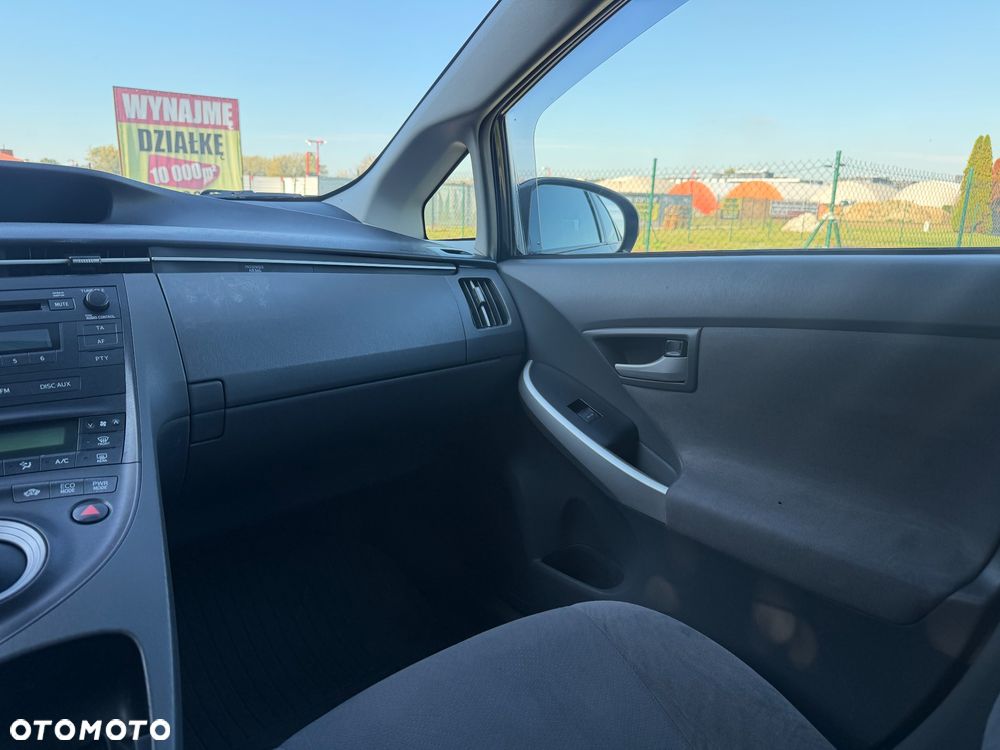 Toyota Prius - 13