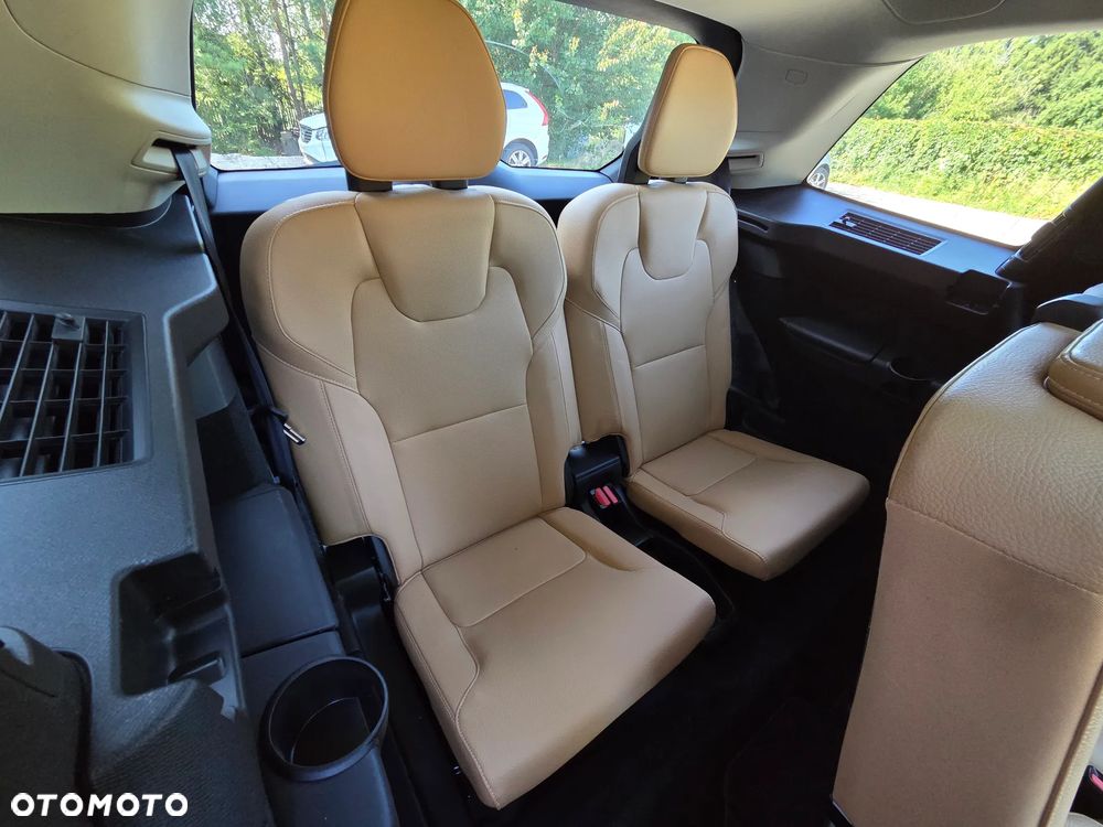 Volvo XC 90 T6 AWD Momentum 7os - 12