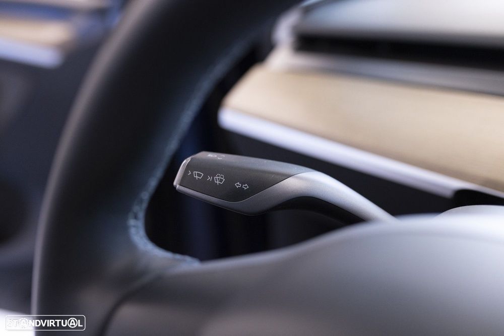 Tesla Model Y Standard - 15