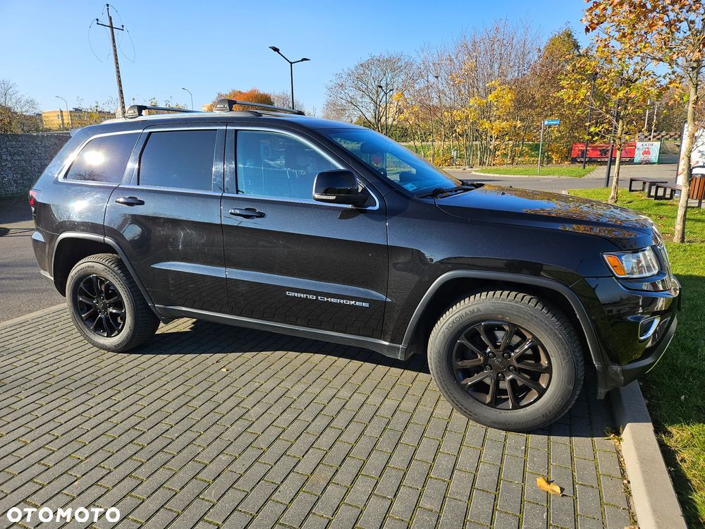 Jeep Grand Cherokee - 32