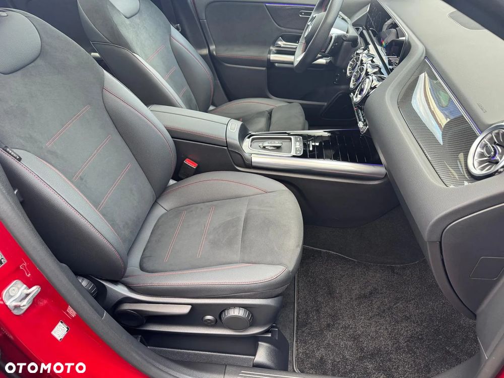 Mercedes-Benz GLA 200 d 4Matic 8G-DCT Style - 14