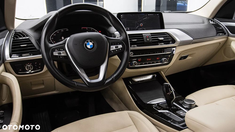 BMW X3 xDrive20i GPF Advantage - 14