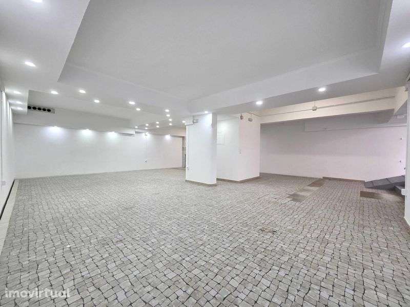 Alugo Espaço Comercial/ Armazém Sesimbra Vila - Grande imagem: 2/12