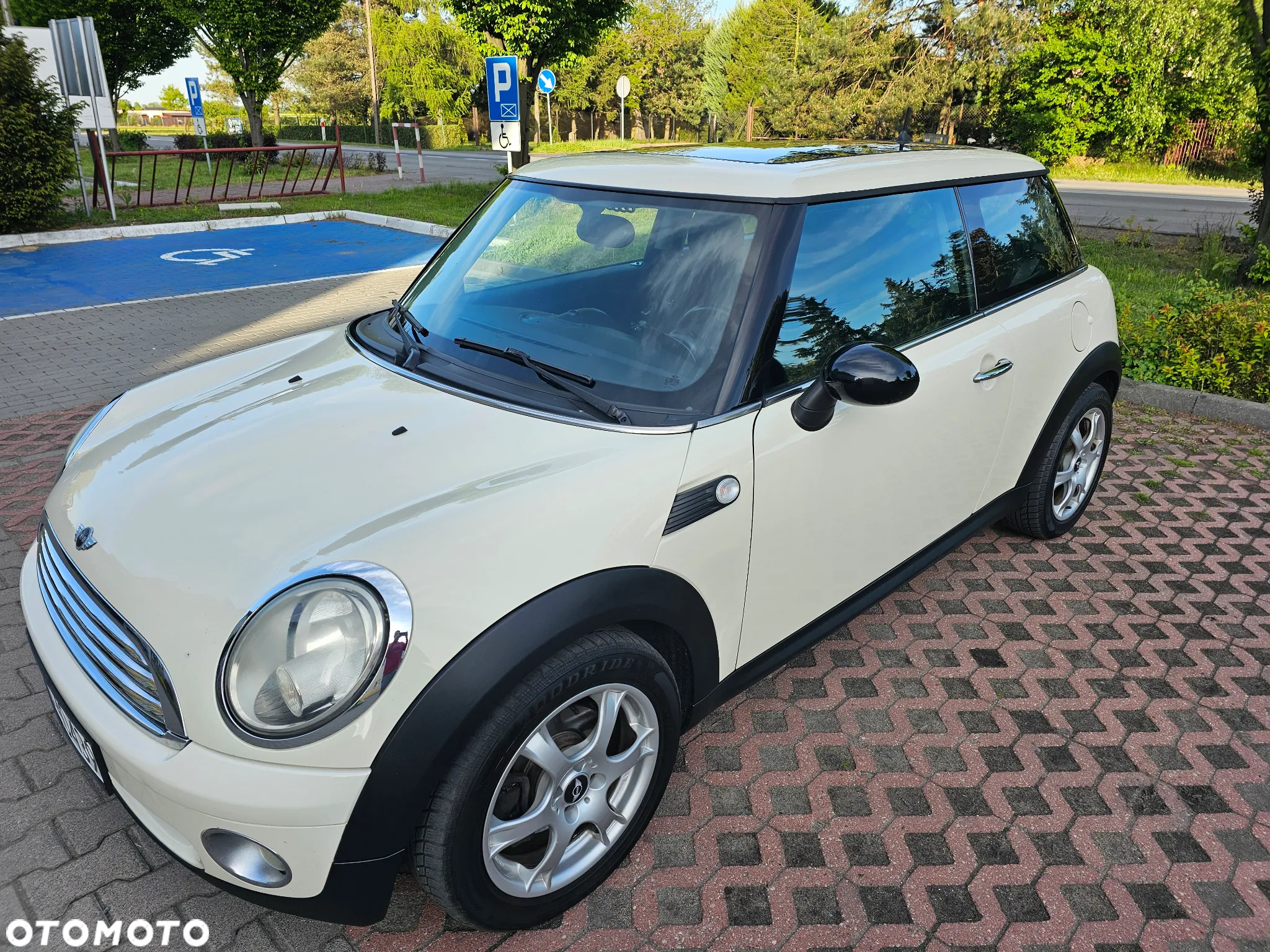 MINI ONE Standard - 10