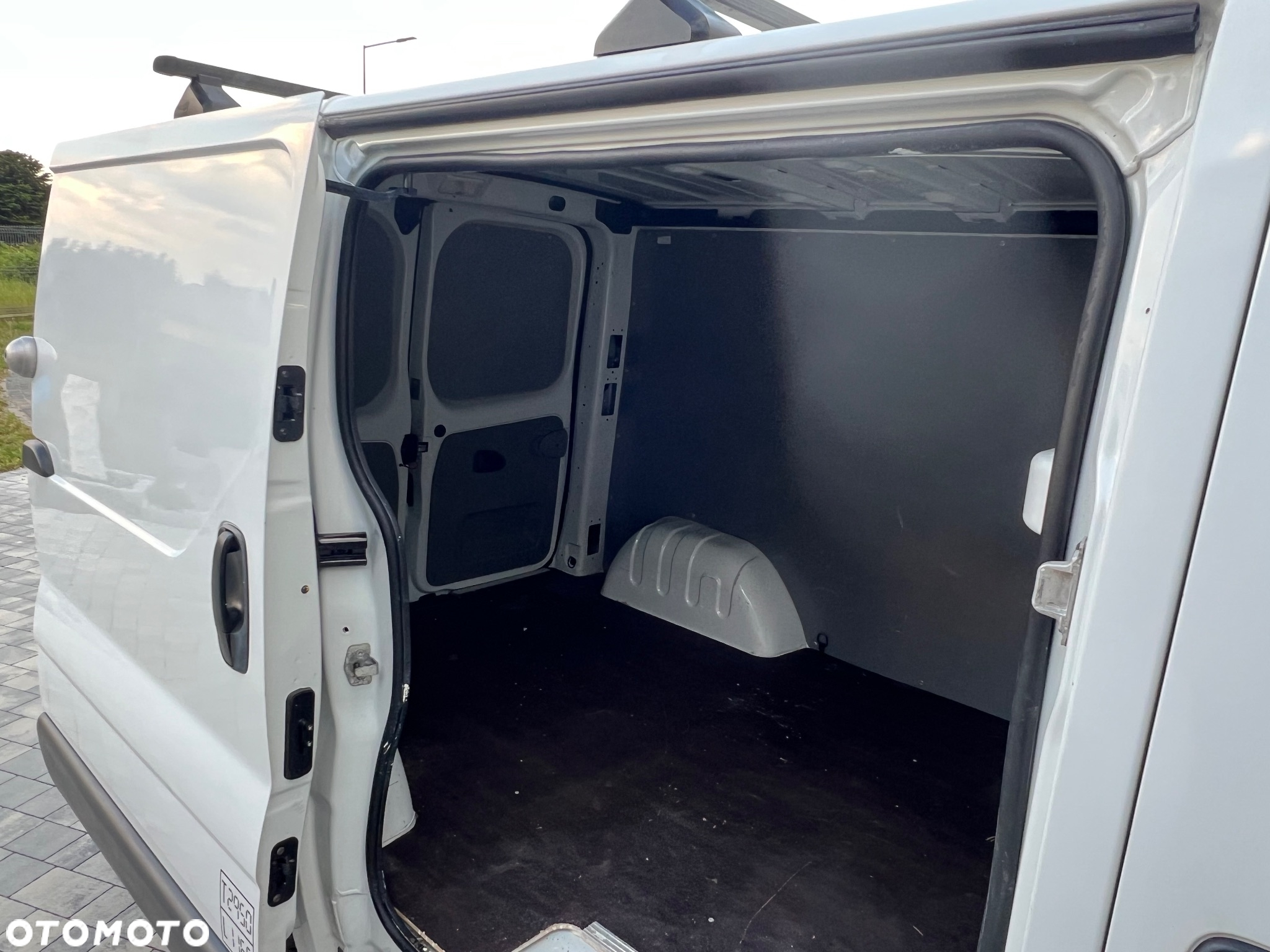 Nissan Primaster - 15