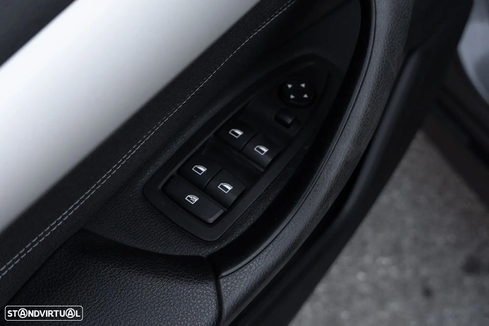 BMW X1 18 d sDrive Line Sport Auto - 36