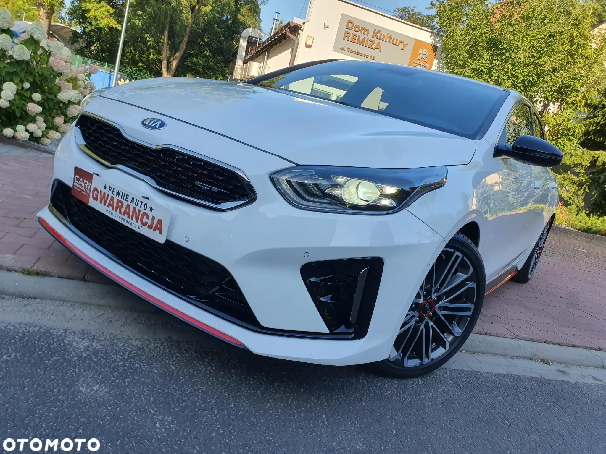 Kia ProCeed 1.6 T-GDI GT - 2