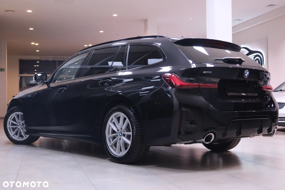 BMW Seria 3 320d xDrive M Sport - 12