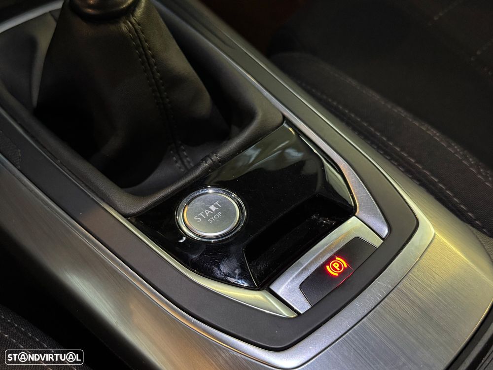 Peugeot 308 SW BlueHDi 120 Stop & Start Allure - 28