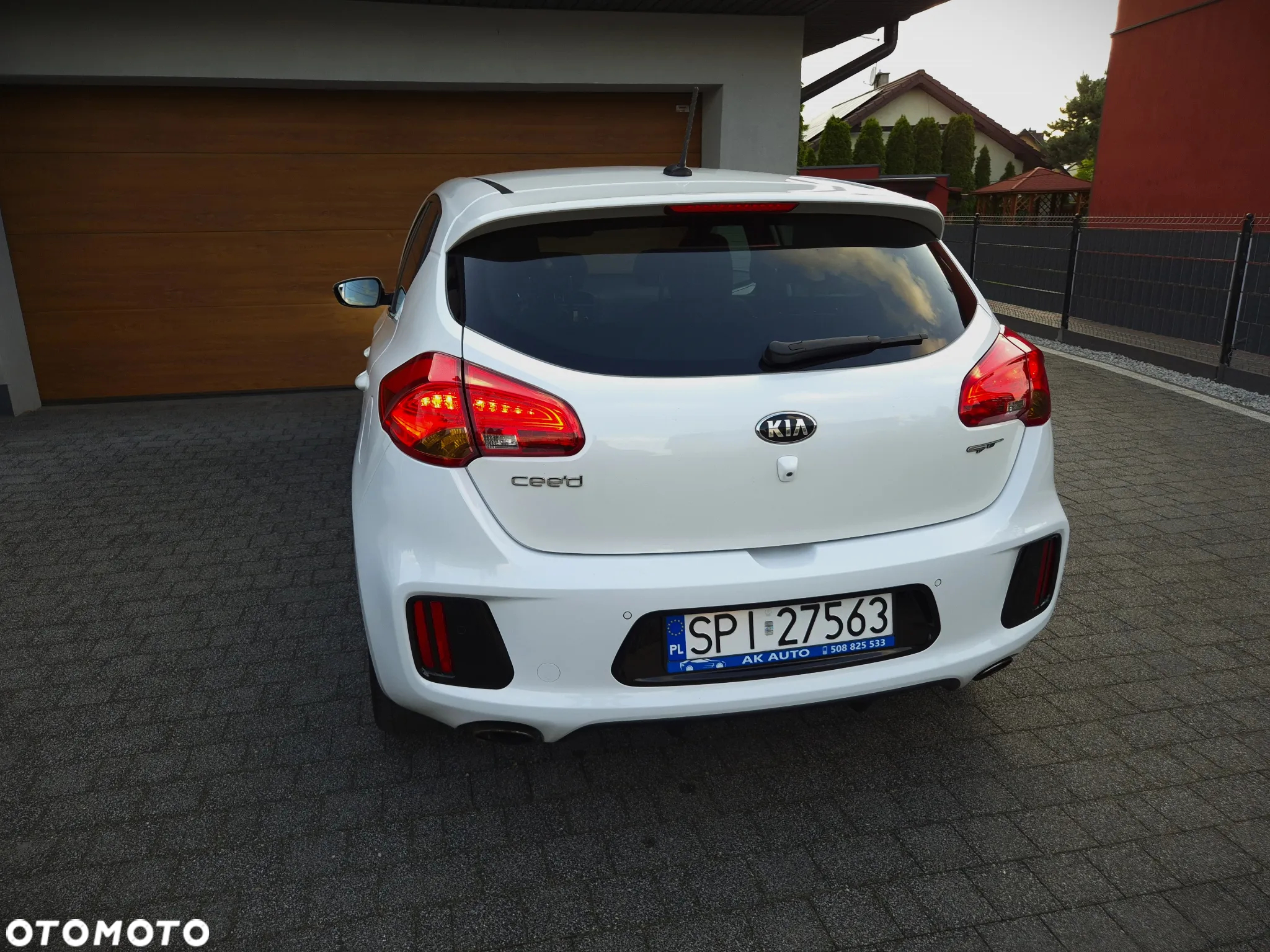 Kia Ceed 1.6 T-GDI GT-Track - 10