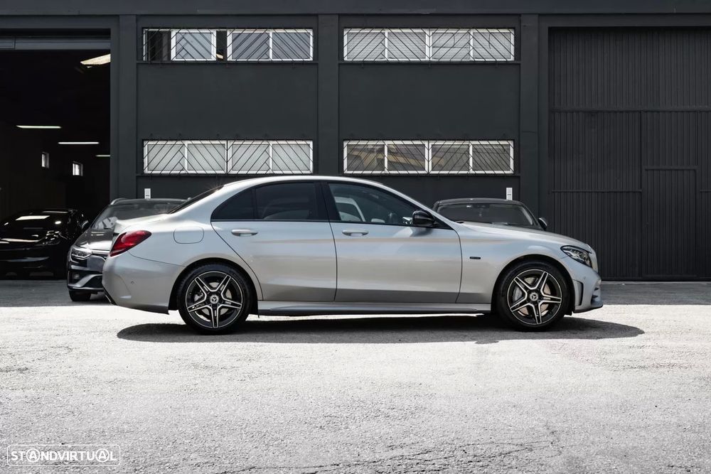 Mercedes-Benz C 300 de AMG Line - 3