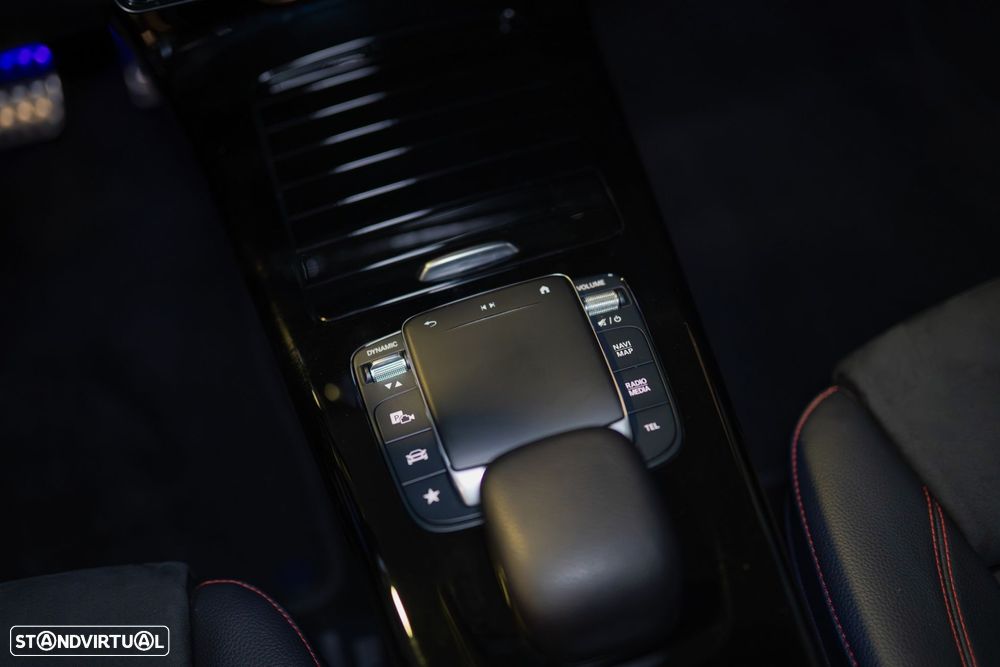 Mercedes-Benz A 250 e AMG Line - 31