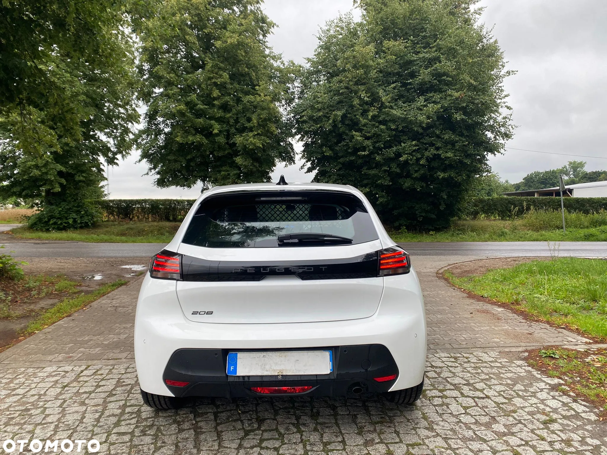 Peugeot 208 1.2 PureTech Active Pack S&S EAT8 - 9