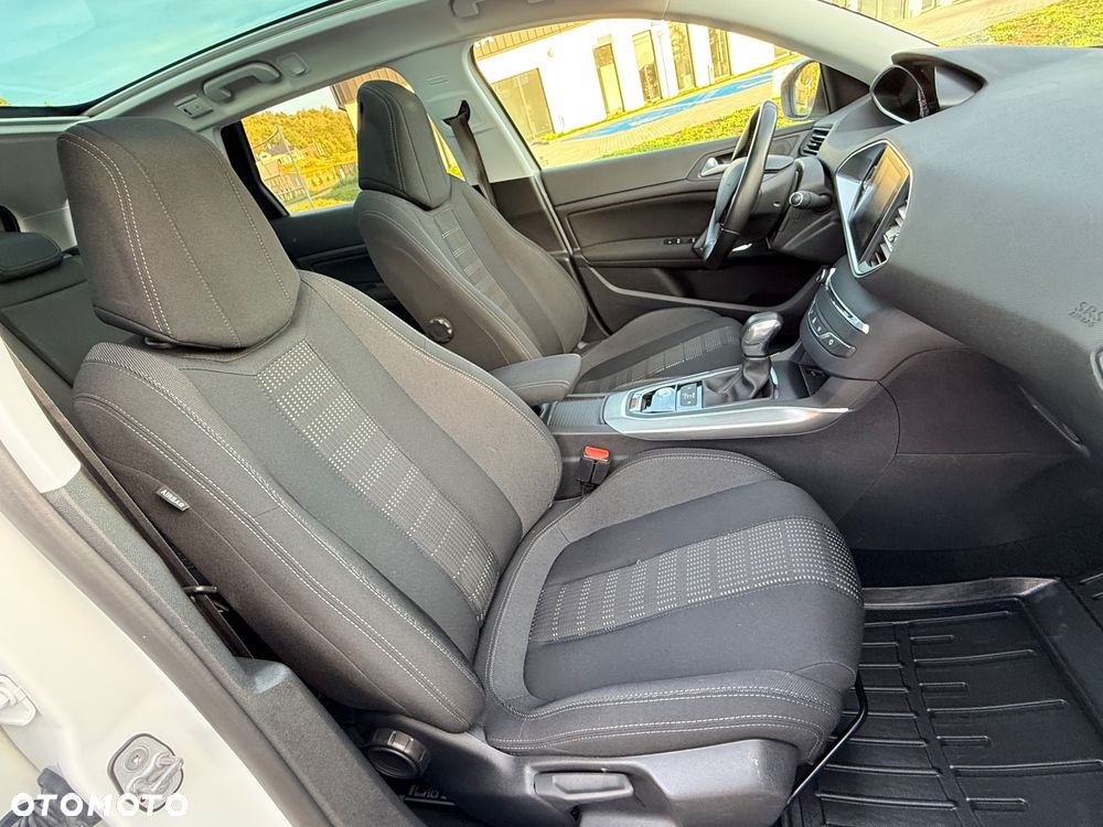 Peugeot 308 BlueHDi FAP 150 EAT6 Stop & Start Allure - 25