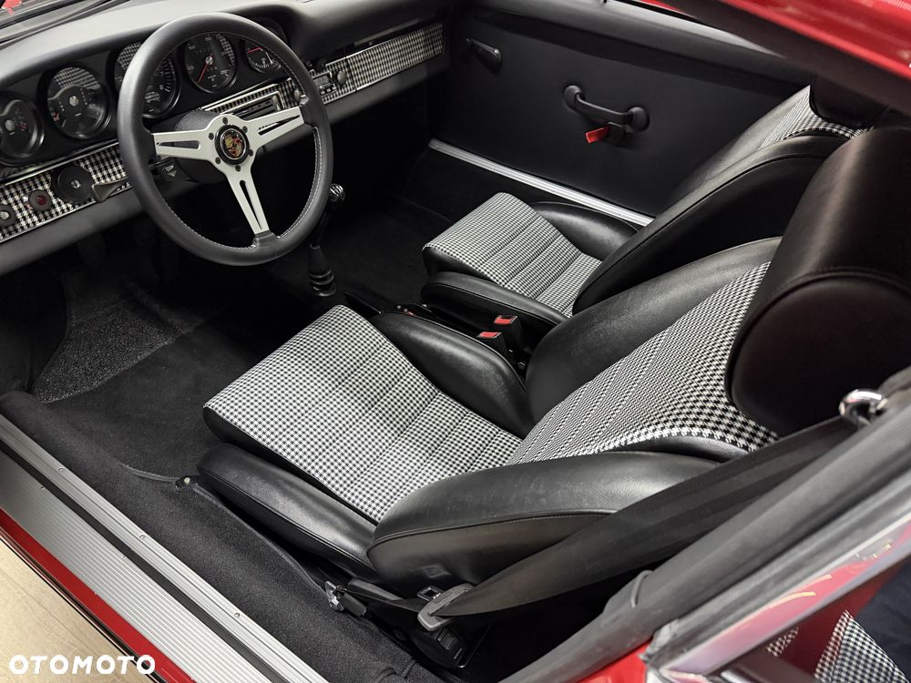 Porsche 911 - 8