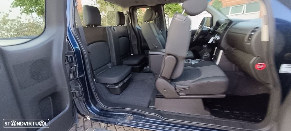 Nissan Navara 2.5 dCi KC SE 4WD - 31