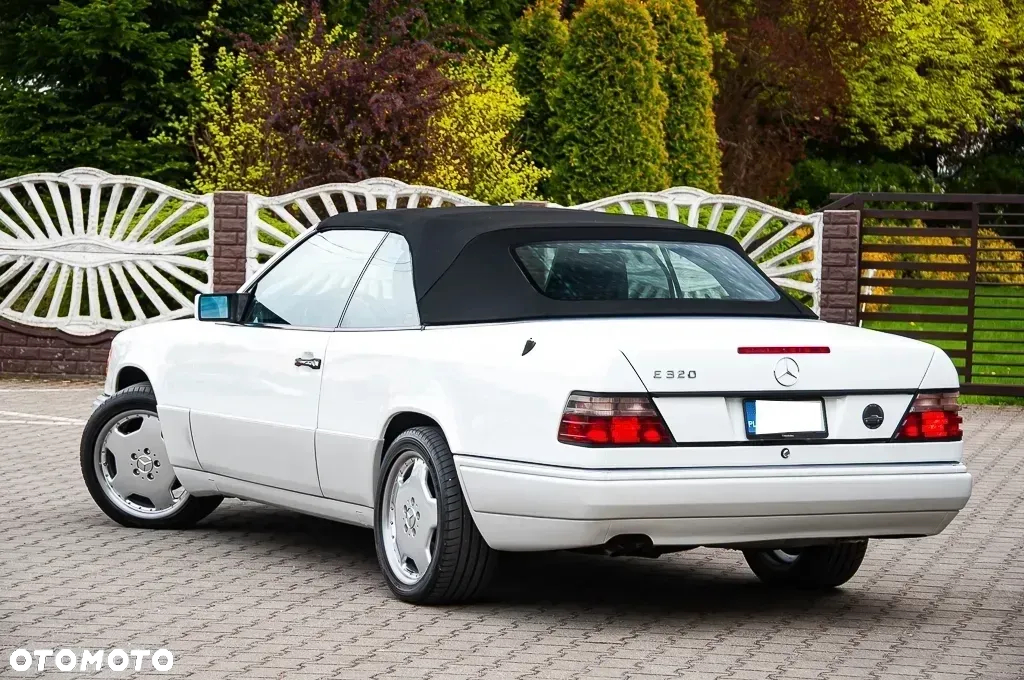 Mercedes-Benz Klasa E 320 - 14