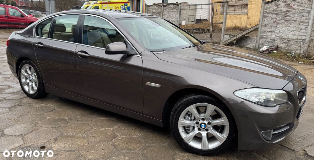 BMW Seria 5 528i xDrive Modern Line - 2