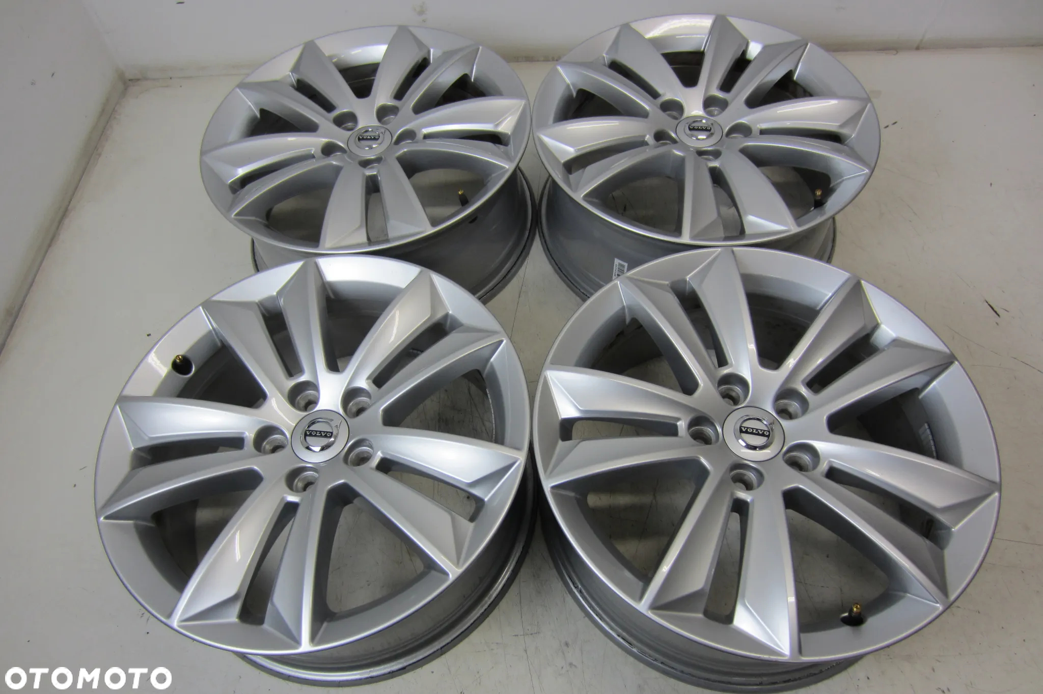 FELGI ALUMINIOWE 17  VOLVO C30 V50 V60 S60 CX30 XC60 V70 ORYGINAŁ - 2