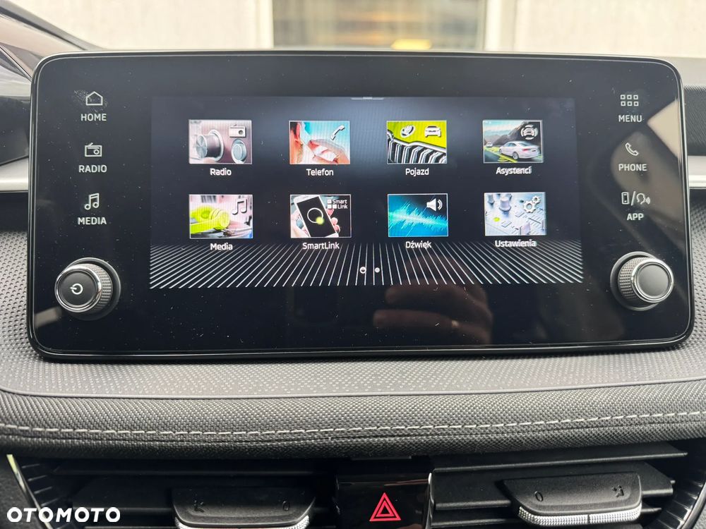 Skoda Fabia 1.0 TSI Style Color - 8