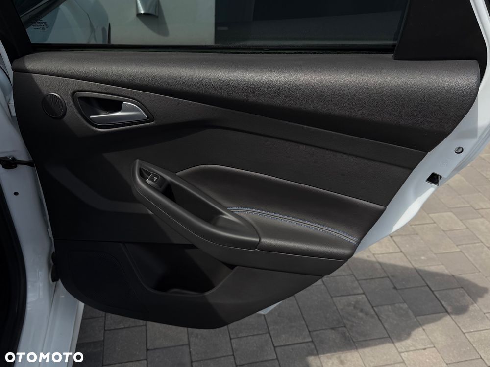 Ford Focus 2.3 EcoBoost S&S Allrad RS - 33