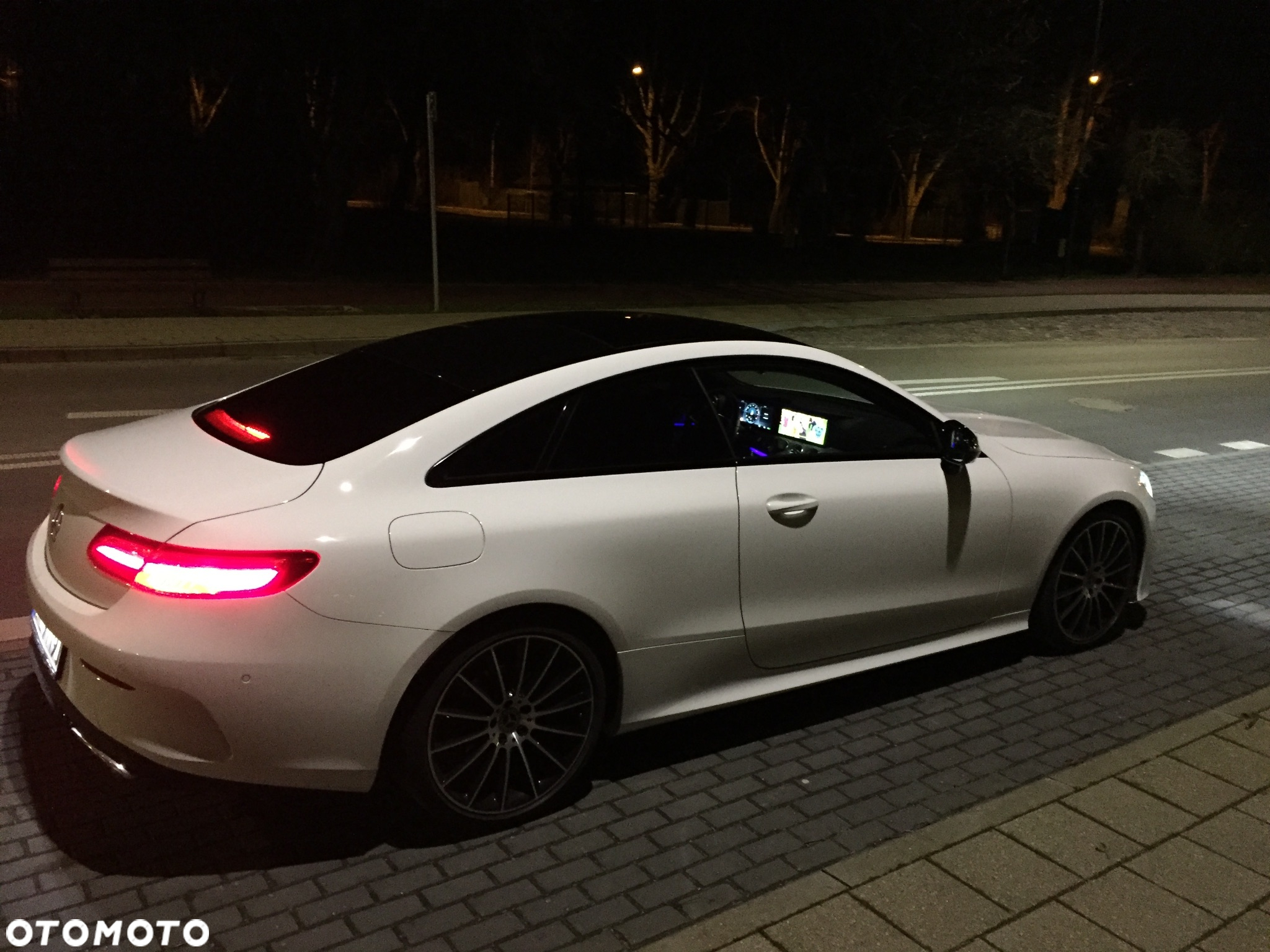 Mercedes-Benz Klasa E 200 Coupe 9G-TRONIC - 19