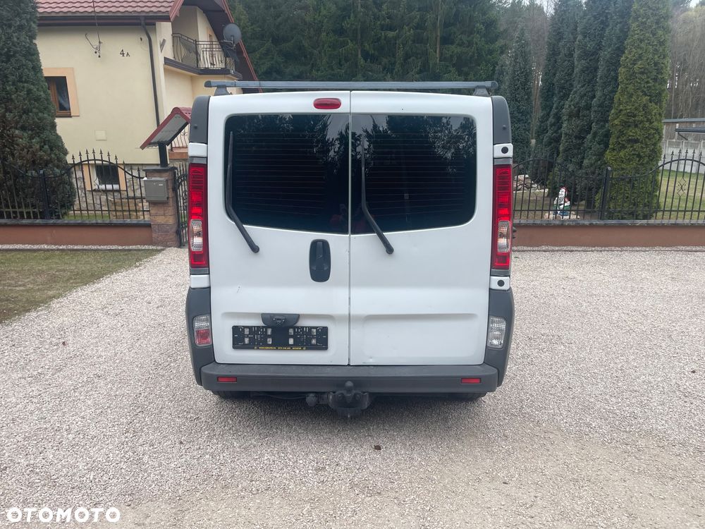 Opel Vivaro - 8