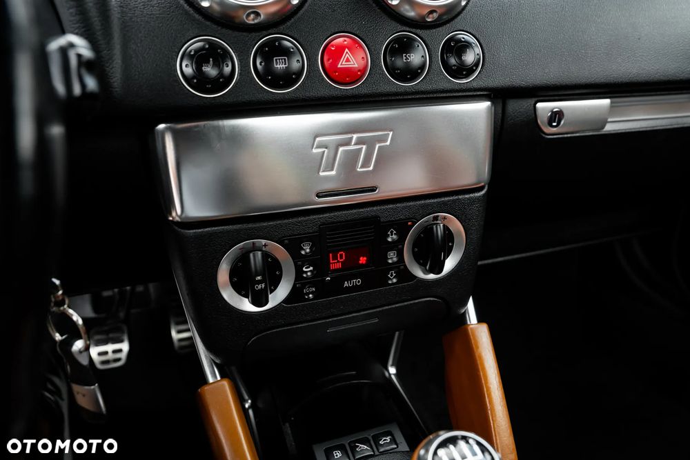 Audi TT Roadster 1.8T Quattro - 29