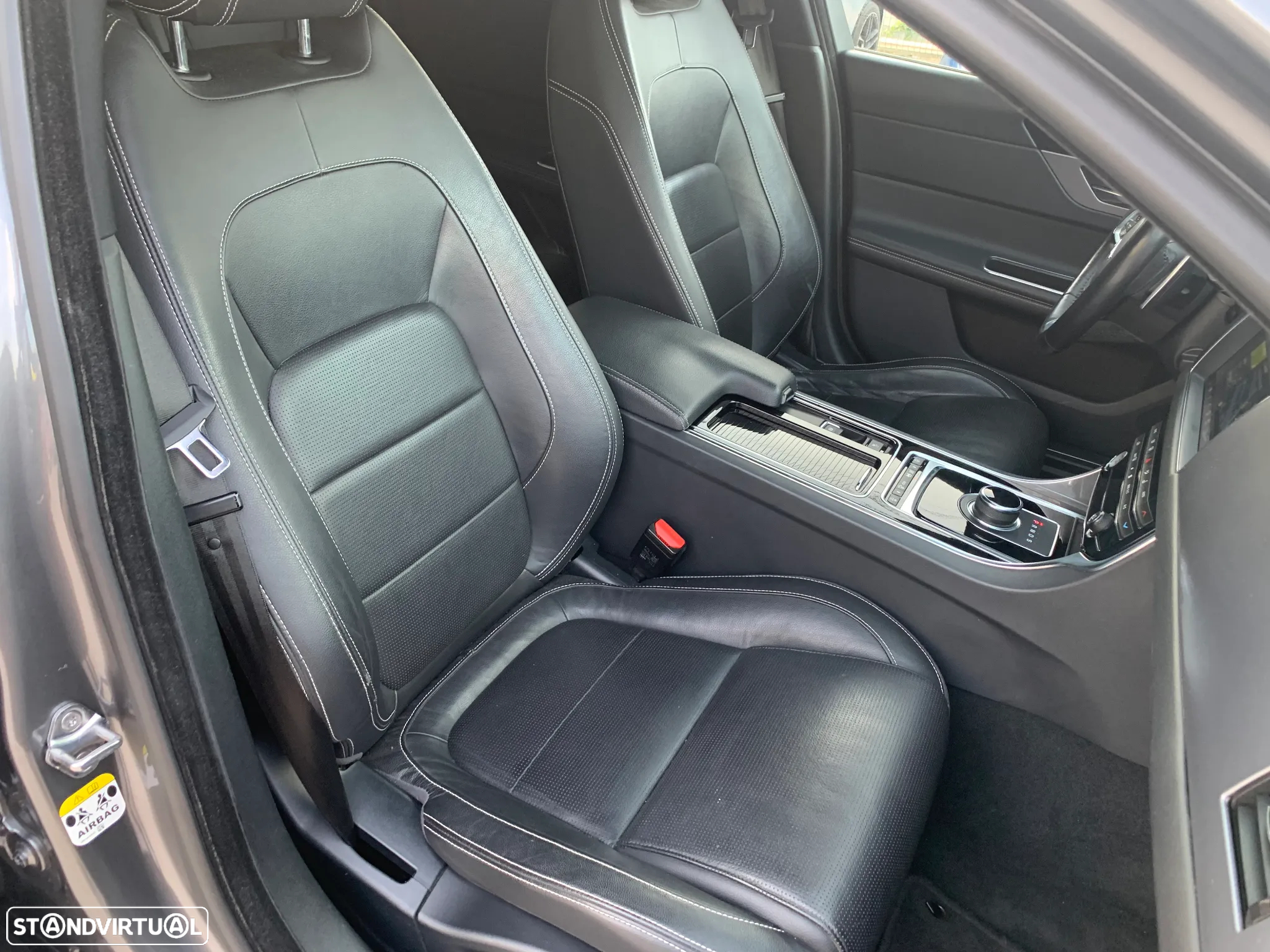 Jaguar XF 20d Aut. R-Sport - 29