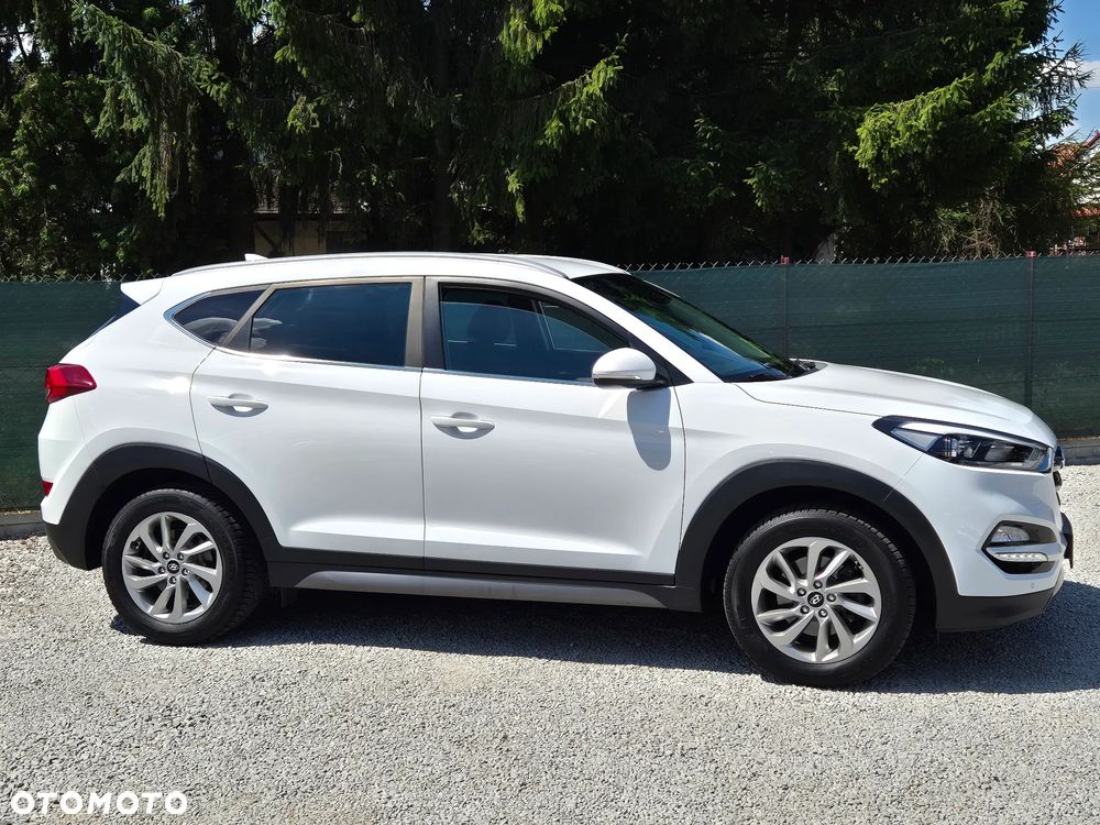 Hyundai Tucson 2.0 CRDI 4WD Automatik Style - 17