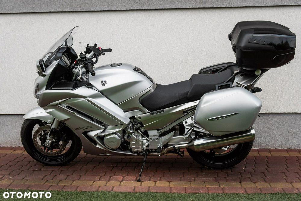 Yamaha FJR - 5