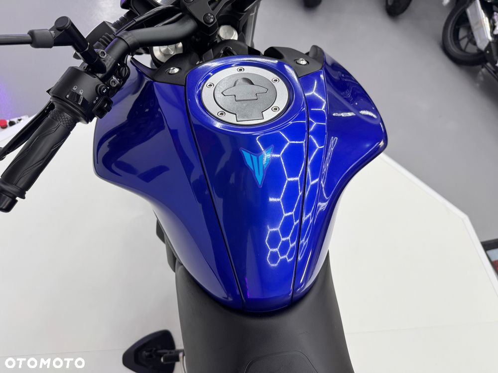 Yamaha MT - 32