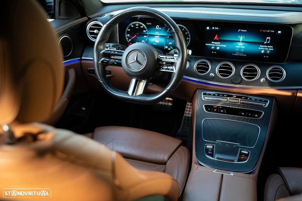 Mercedes-Benz E 300 de 4Matic 9G-TRONIC AMG Line - 53