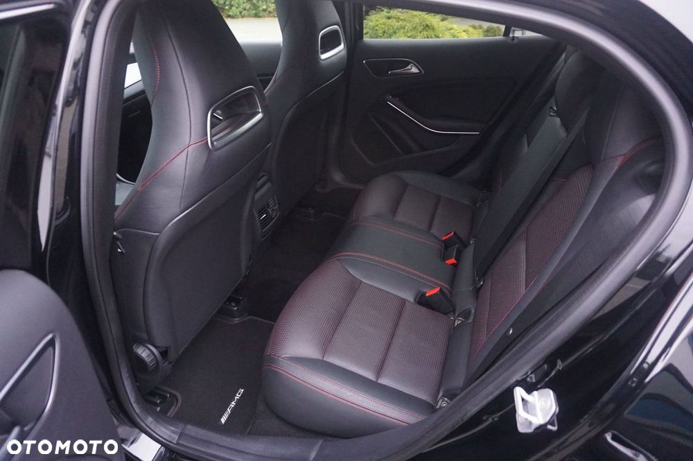 Mercedes-Benz GLA 200 7G-DCT AMG Line - 18