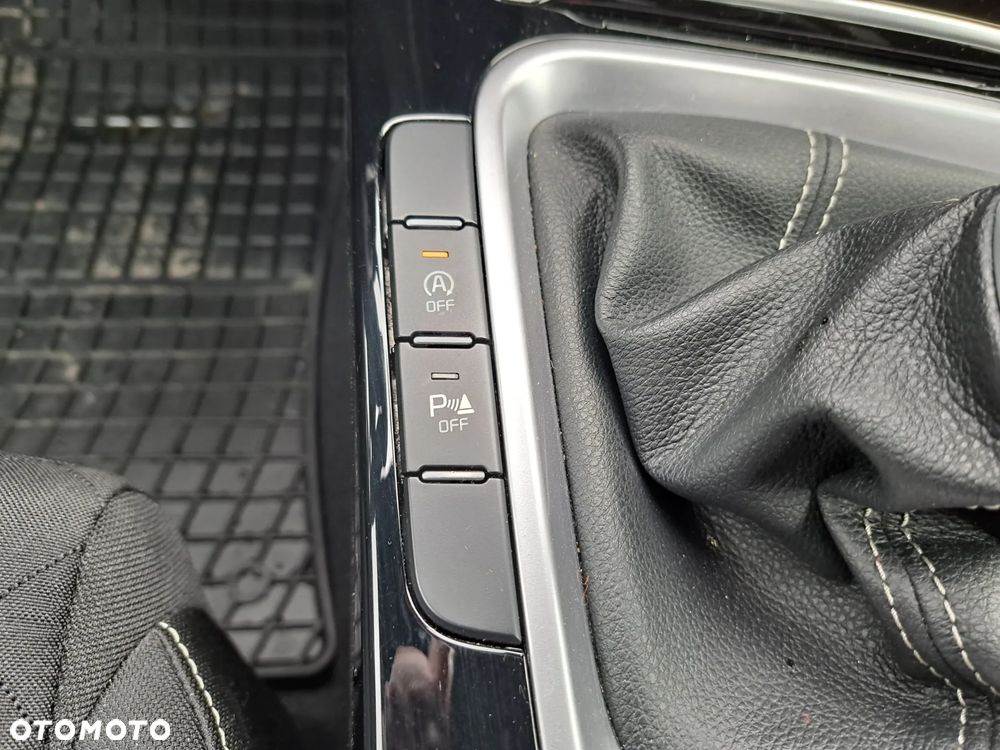 Kia ProCeed 1.5 T-GDI GT Line - 30