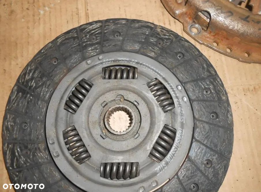 Sprzęgło koło dwumasowe tarcza docisk VOLVO V60 S60 1,6 T 2012r AV61-6477-BB - 3