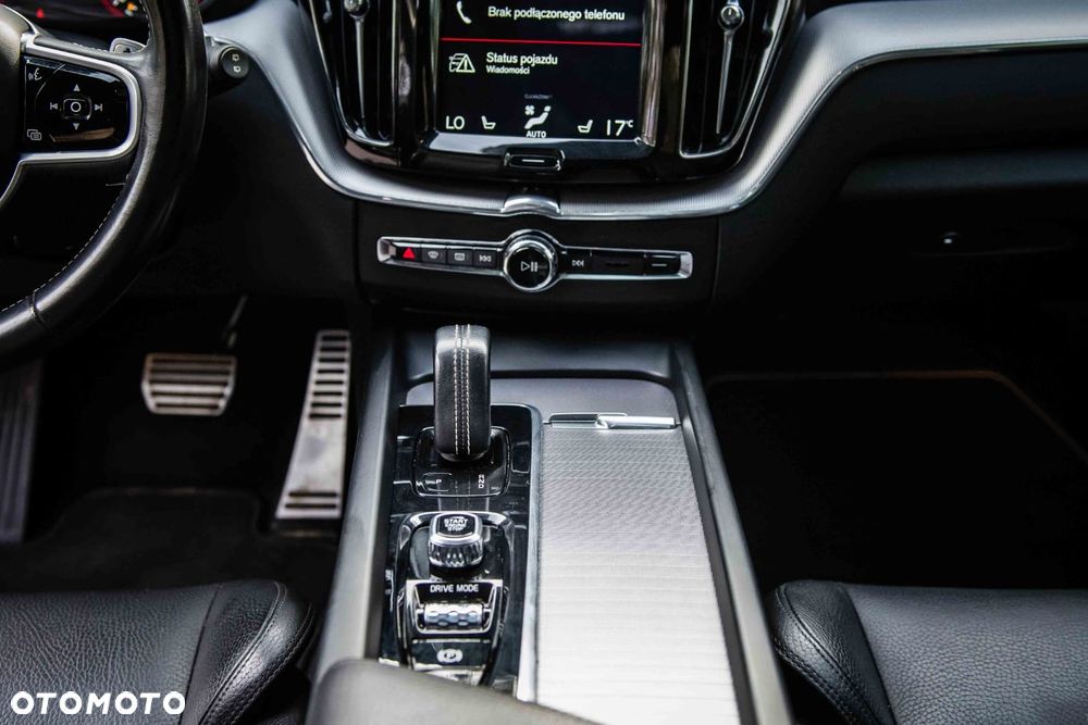 Volvo XC 60 D5 AWD R-Design - 28
