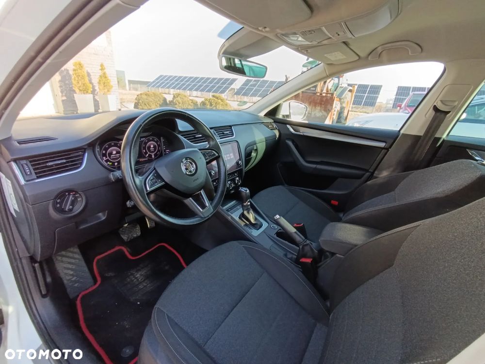 Skoda Octavia 2.0 TDI DSG Soleil - 5