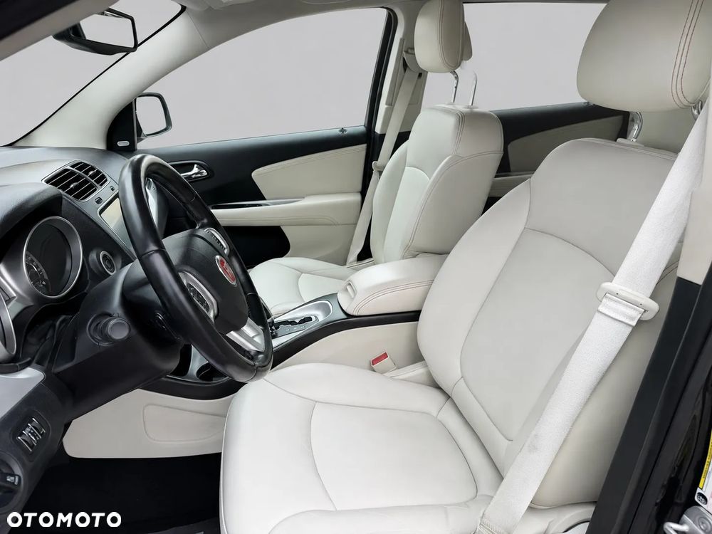 Fiat Freemont 2.0 Multijet 16V DPF Automatik Allrad Lounge - 16