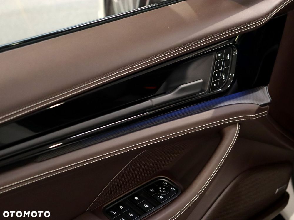 Porsche Panamera 4S E-Hybrid PHEV - 24