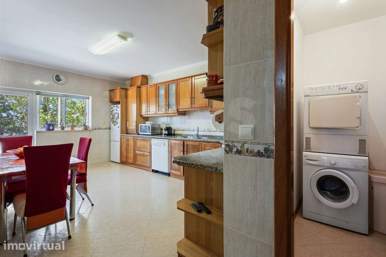 Apartamento T3 de excelência com Garagem e Terraço Privativo - Grande imagem: 5/24