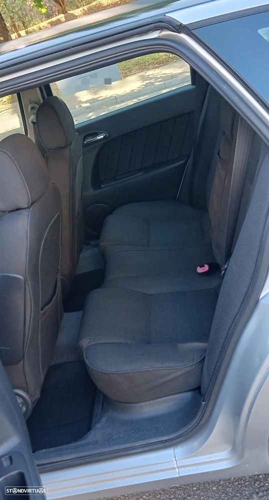 Alfa Romeo 156 Sportwagon 1.9 JTD - 5