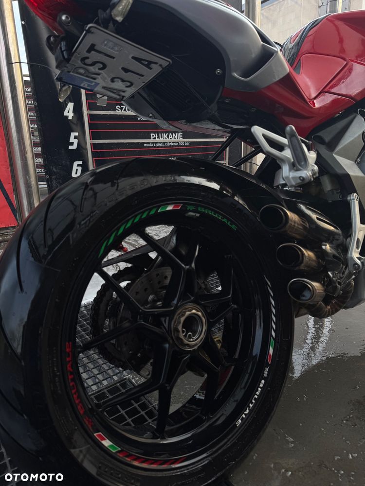 MV AGUSTA Brutale - 10