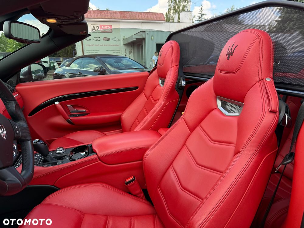 Maserati GranCabrio Sport - 26