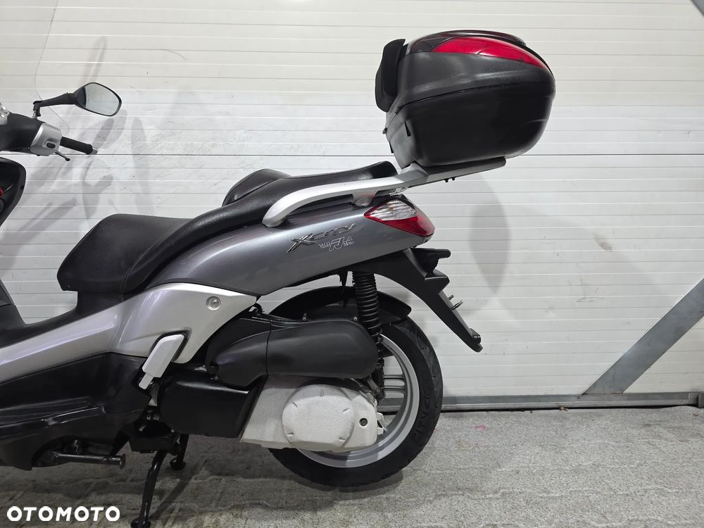 Yamaha X-max - 9
