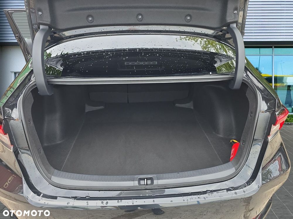 Toyota Corolla 1.8 Hybrid Style - 13