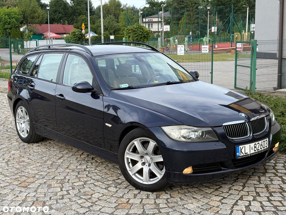 BMW Seria 3 320d DPF - 1