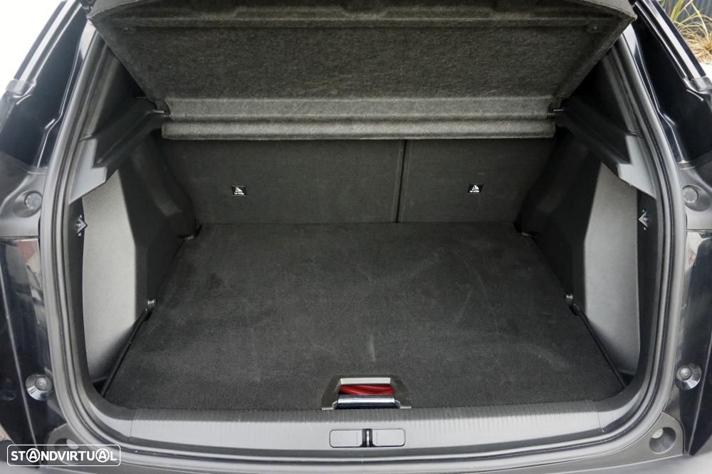 Peugeot e-2008 GT - 4