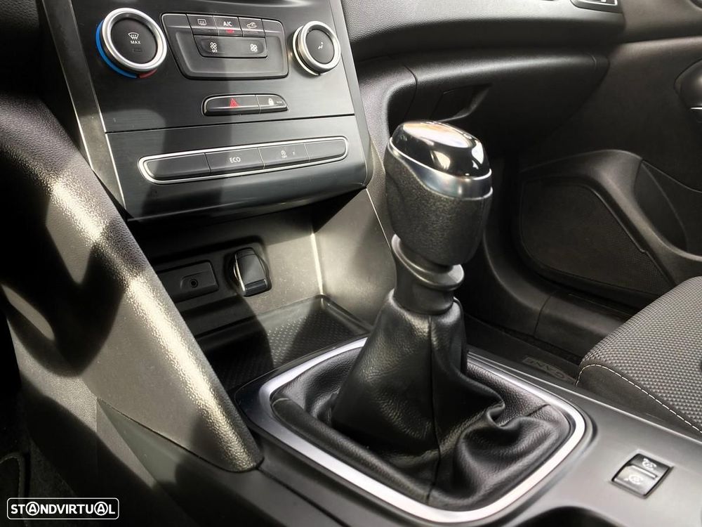 Renault Mégane Sport Tourer 1.5 Blue dCi Zen - 21