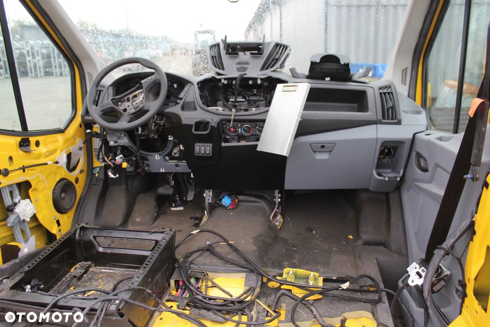 Ford Transit - 13